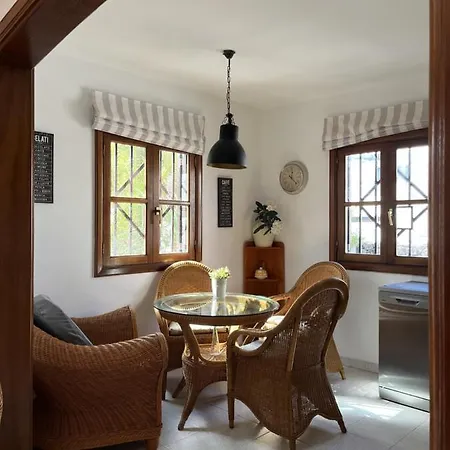 Apartment Hogar Palmera With Pool & Playa Honda (Lanzarote)