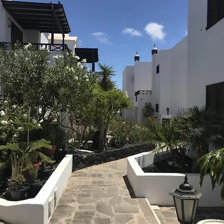 Apartment Hogar Palmera With Pool & Playa Honda (Lanzarote)