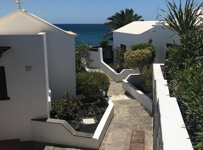 Hogar Palmera With Pool & Apartment Playa Honda (Lanzarote)