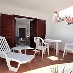 Hogar Palmera With Pool & Апартаменты Плайя-Онда